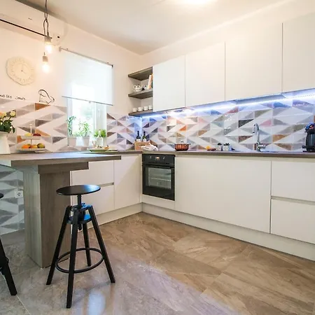 Apartamento Garden Residence - Modern, Spacious, Nice View Podstrana