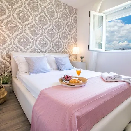 Apartamento Garden Residence - Modern, Spacious, Nice View Podstrana