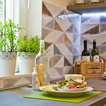 Garden Residence - Modern, Spacious, Nice View Podstrana