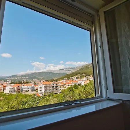 Garden Residence - Modern, Spacious, Nice View Podstrana