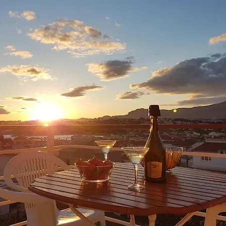 Apartamento Garden Residence - Modern, Spacious, Nice View Podstrana