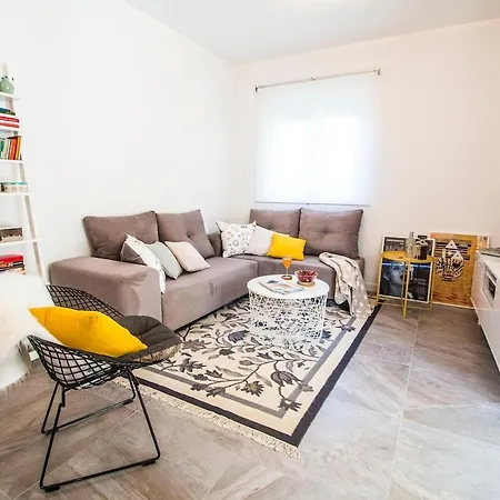 Garden Residence - Modern, Spacious, Nice View Apartamento Podstrana