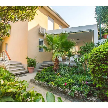 Garden Residence - Modern, Spacious, Nice View * Podstrana